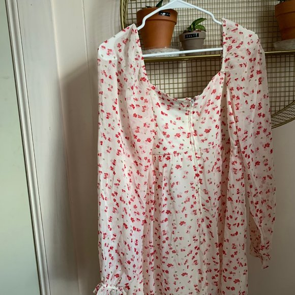 Floral , Flowy Dress from Trixxi - Picture 3 of 3
